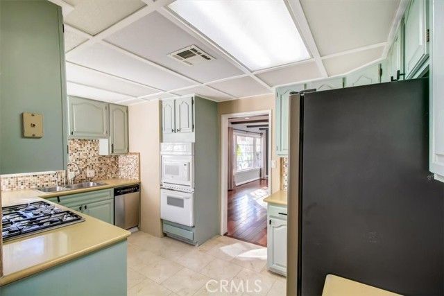 7441 Beckford Avenue, Reseda (los Angeles), CA 91335