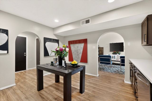2925 Calle del Res, Santa Fe, NM 87505