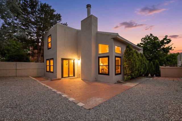 2925 Calle del Res, Santa Fe, NM 87505
