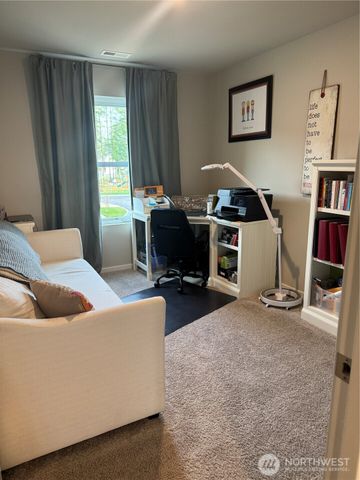 3901 Hyde Loop NE, Olympia, WA 98506