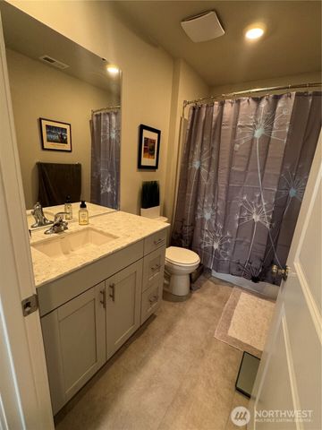 3901 Hyde Loop NE, Olympia, WA 98506