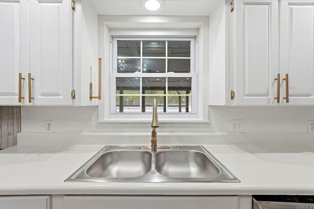 1026 S Claremont Ave, Sherwood, AR 72120