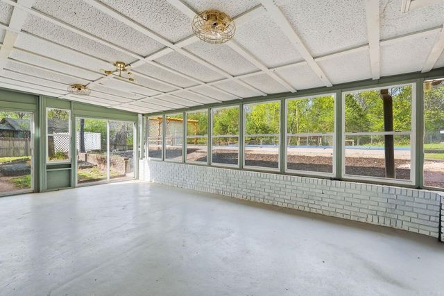 1026 S Claremont Ave, Sherwood, AR 72120