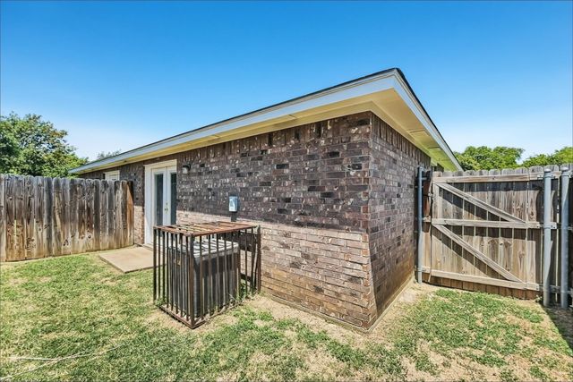 1709 Novella Court, Fort Worth, TX 76134