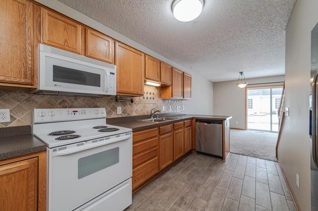 17347 Wilderness Trail SE, Prior Lake, MN 55372