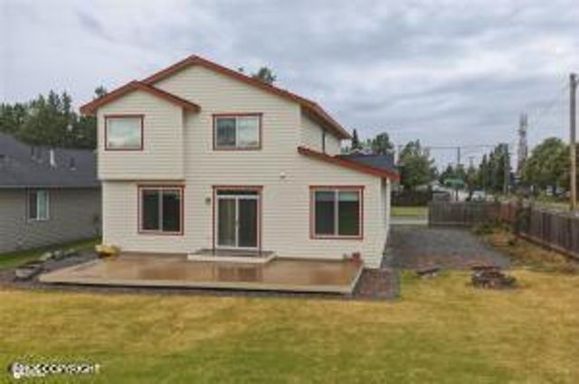 1007 Northpointe Bluff Drive, Anchorage, AK 99501