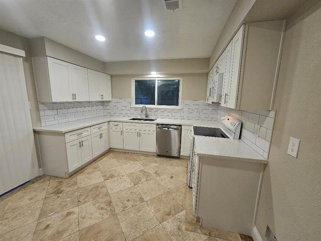 17210 Cutter Way, Crosby, TX 77532