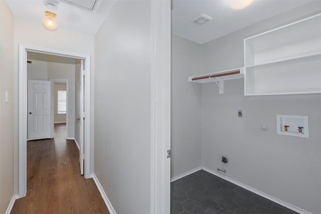 1321 Mustang Drive, Lewisville, TX 75067