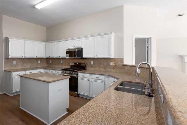 1321 Mustang Drive, Lewisville, TX 75067