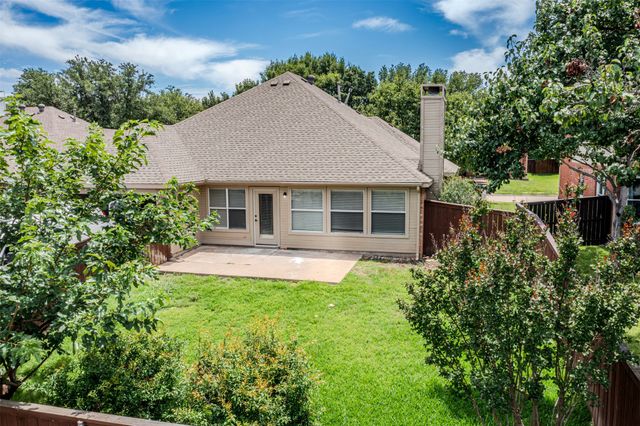 1321 Mustang Drive, Lewisville, TX 75067