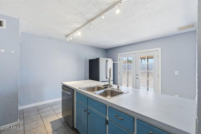 3202 W ACAPULCO Lane, Phoenix, AZ 85053