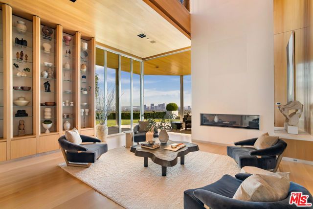 1261 Angelo Drive, Beverly Hills, CA 90210