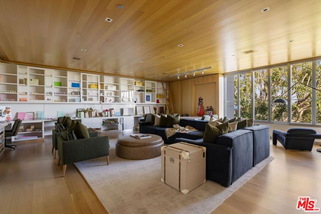 1261 Angelo Drive, Beverly Hills, CA 90210