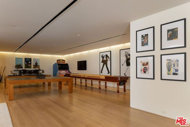 1261 Angelo Drive, Beverly Hills, CA 90210