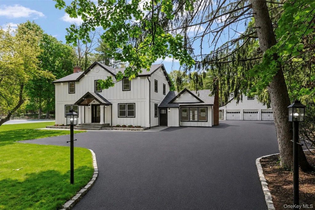 75 Centerport Road, Greenlawn, NY 11740