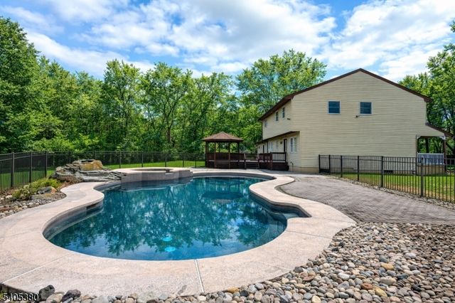 127 Stockton Ave, Franklin Twp., NJ 08540