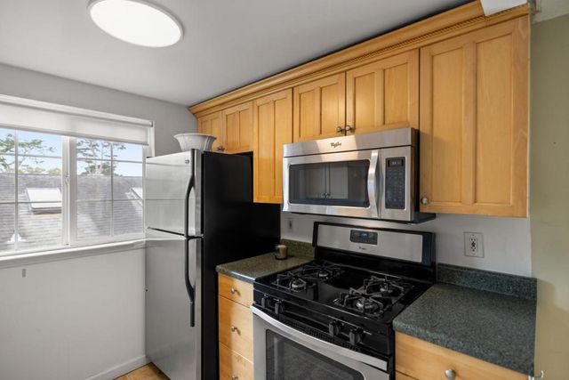 1203 Lincoln Avenue, Pacific Grove, CA 93950