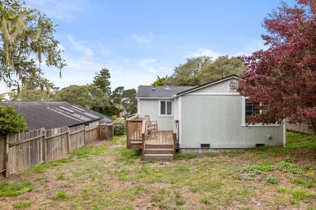 1203 Lincoln Avenue, Pacific Grove, CA 93950