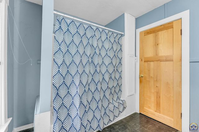 731 SW Lincoln ST, Topeka, KS 66606