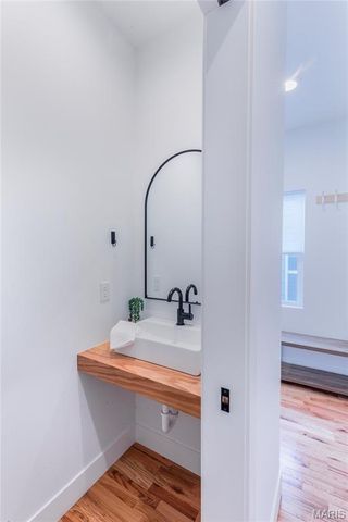 3215 Jasper Park, St Louis, MO 63139