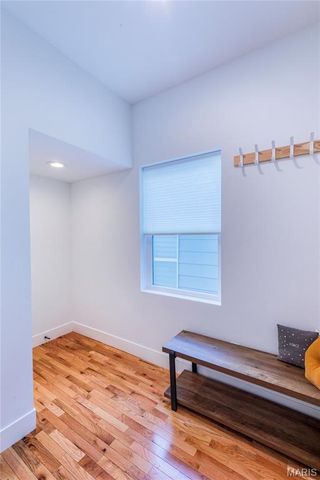 3215 Jasper Park, St Louis, MO 63139