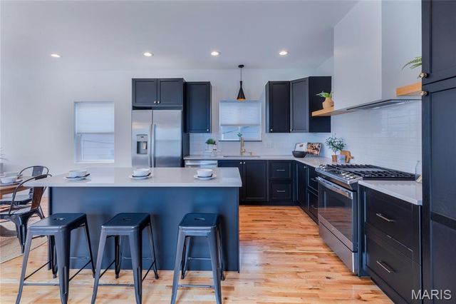 3215 Jasper Park, St Louis, MO 63139