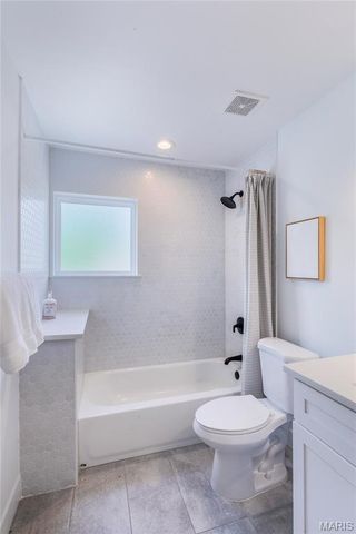 3215 Jasper Park, St Louis, MO 63139