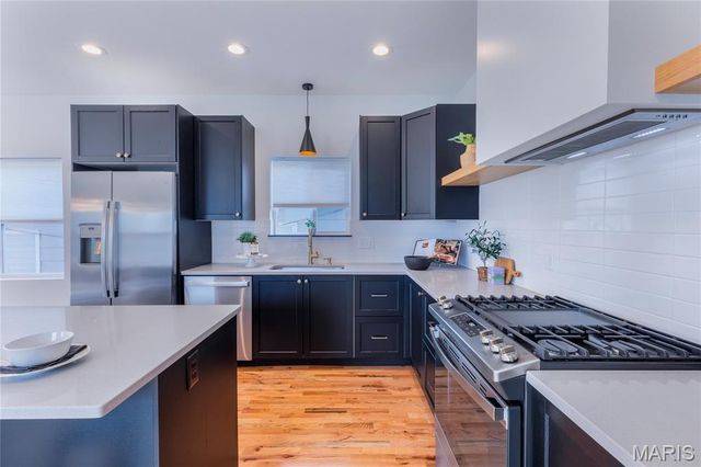 3215 Jasper Park, St Louis, MO 63139