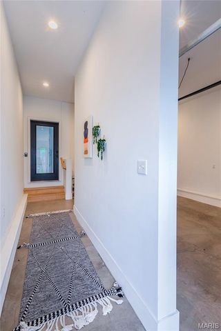 3215 Jasper Park, St Louis, MO 63139