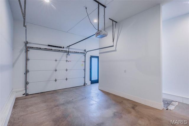 3215 Jasper Park, St Louis, MO 63139