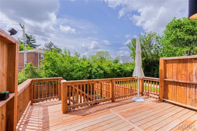 3215 Jasper Park, St Louis, MO 63139