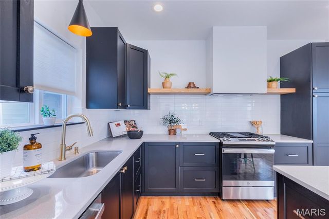 3215 Jasper Park, St Louis, MO 63139