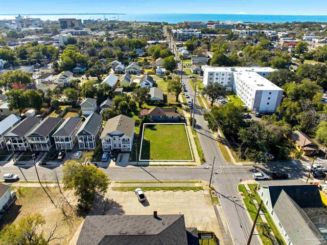 000 W Wright St, Pensacola, FL 32501