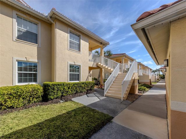 902 CASA DEL LAGO WAY 902, Venice, FL 34292