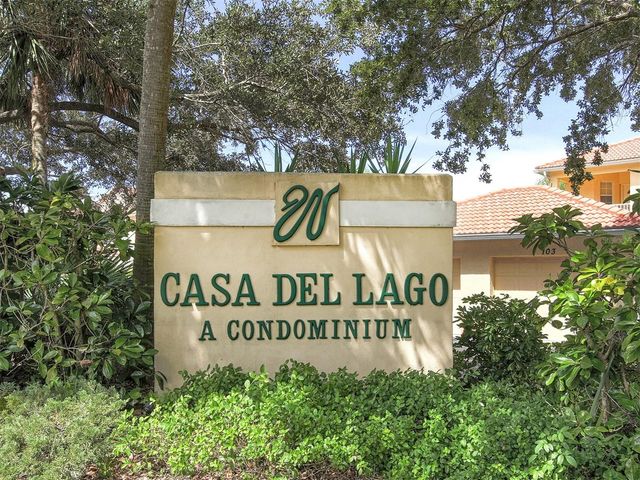 902 CASA DEL LAGO WAY 902, Venice, FL 34292