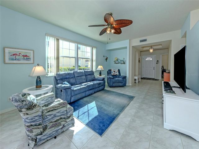 902 CASA DEL LAGO WAY 902, Venice, FL 34292