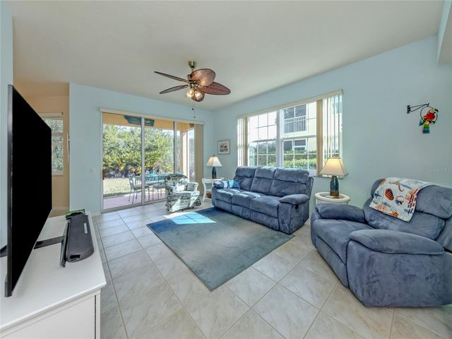 902 CASA DEL LAGO WAY 902, Venice, FL 34292