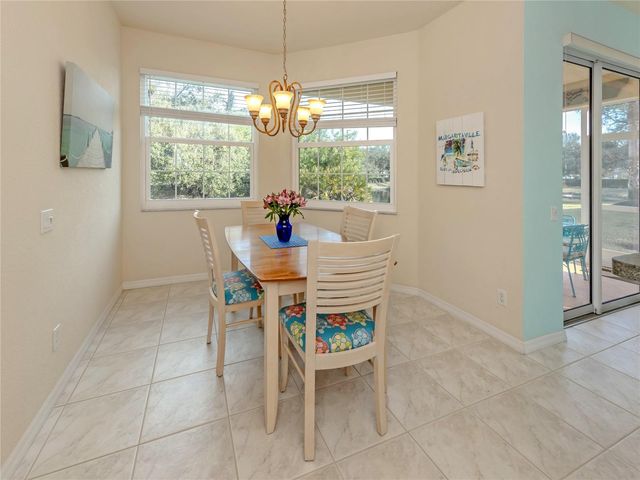 902 CASA DEL LAGO WAY 902, Venice, FL 34292