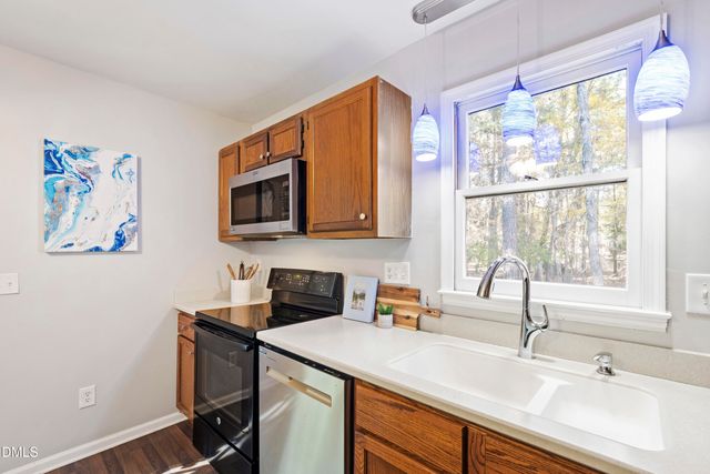 27 Sunflower Court, Durham, NC 27713