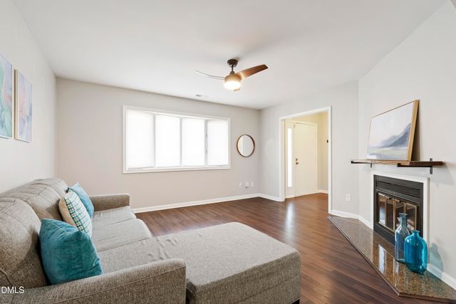 27 Sunflower Court, Durham, NC 27713