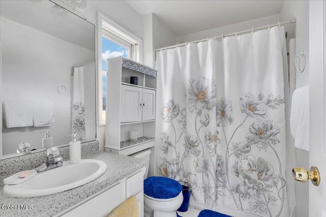 564 Snyders Lake Road, North Greenbush, NY 12198