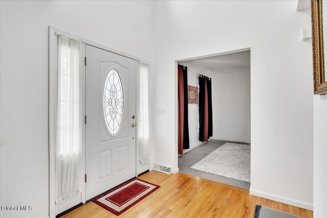 564 Snyders Lake Road, North Greenbush, NY 12198