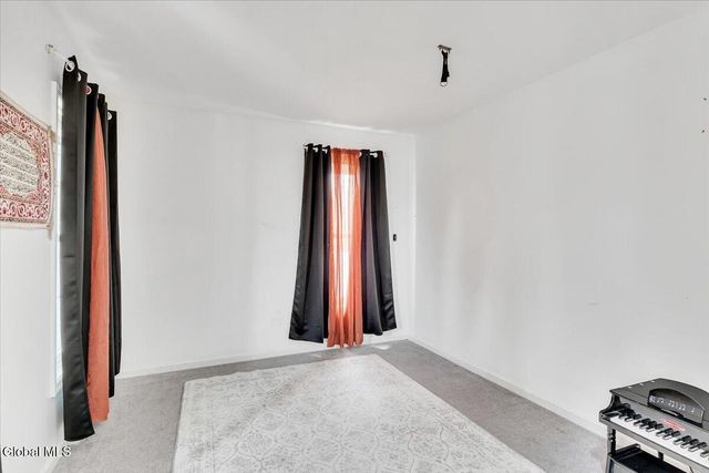 564 Snyders Lake Road, North Greenbush, NY 12198