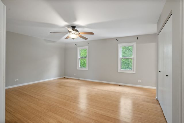 545 Ridgefield Drive, Roselle, IL 60172