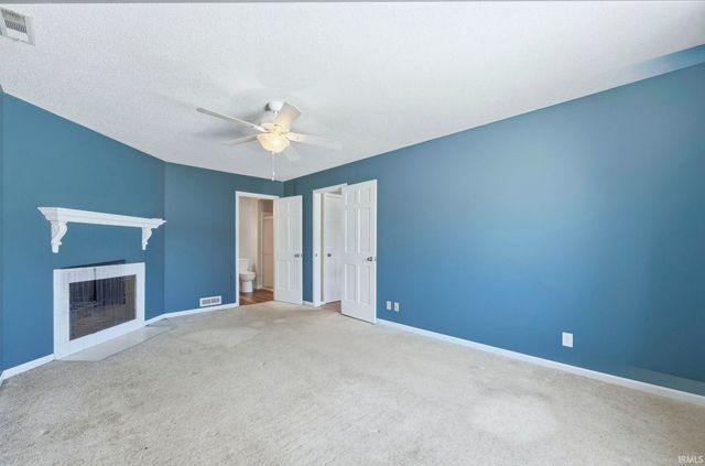 4918 Oak Creek Court, Fort Wayne, IN 46835