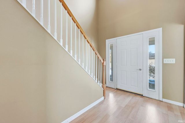 4918 Oak Creek Court, Fort Wayne, IN 46835