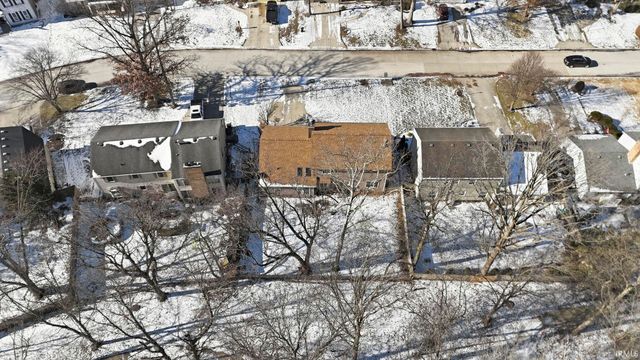 4918 Oak Creek Court, Fort Wayne, IN 46835