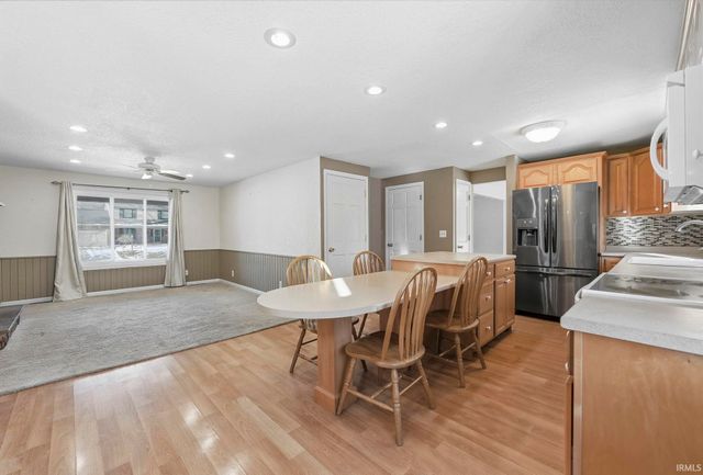 4918 Oak Creek Court, Fort Wayne, IN 46835