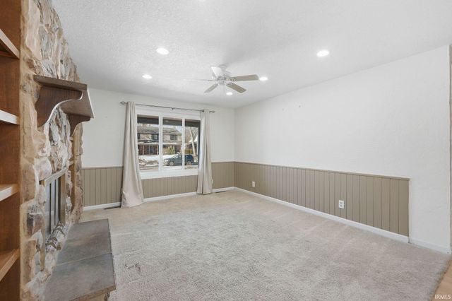 4918 Oak Creek Court, Fort Wayne, IN 46835