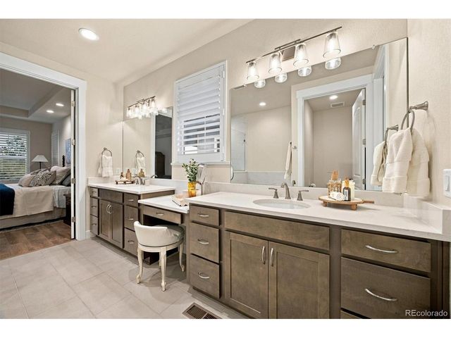 9026 S Shawnee Ct, Aurora, CO 80016